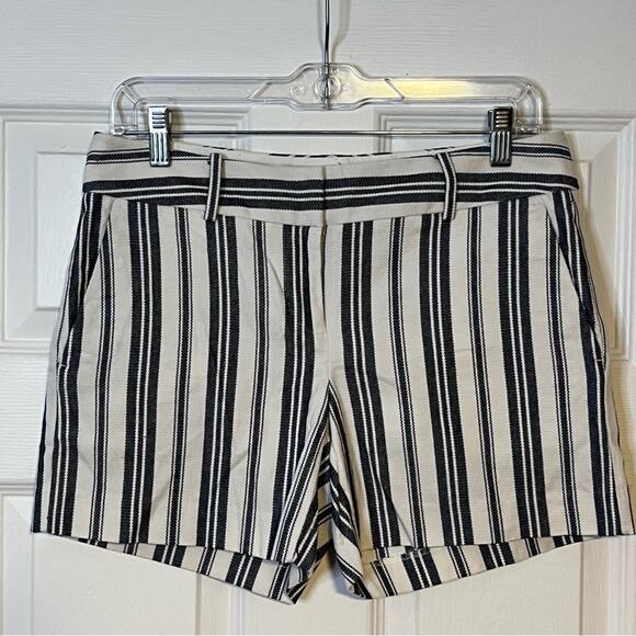 Ann Taylor Factory Signature Striped Shorts - Size 0 - Picture 1 of 3